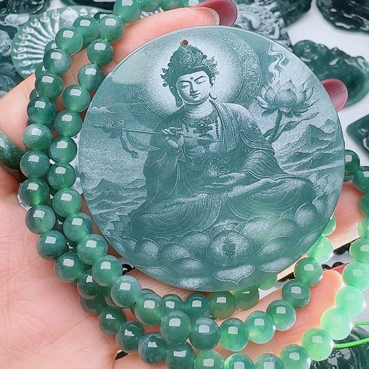 颈饰未镶嵌翡翠天然的A货翡翠多样性发其一