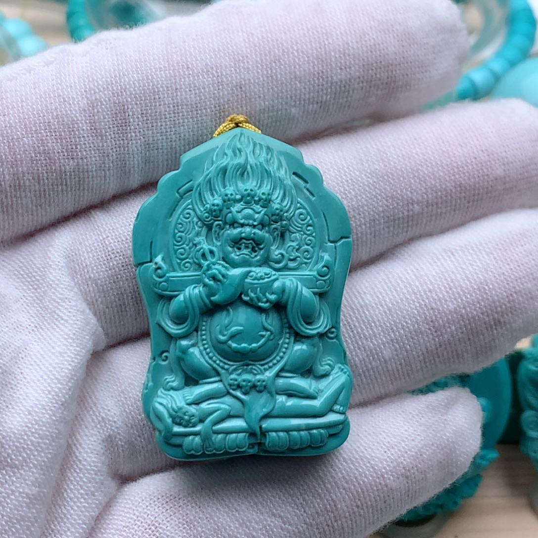 绿松石颈饰未镶嵌