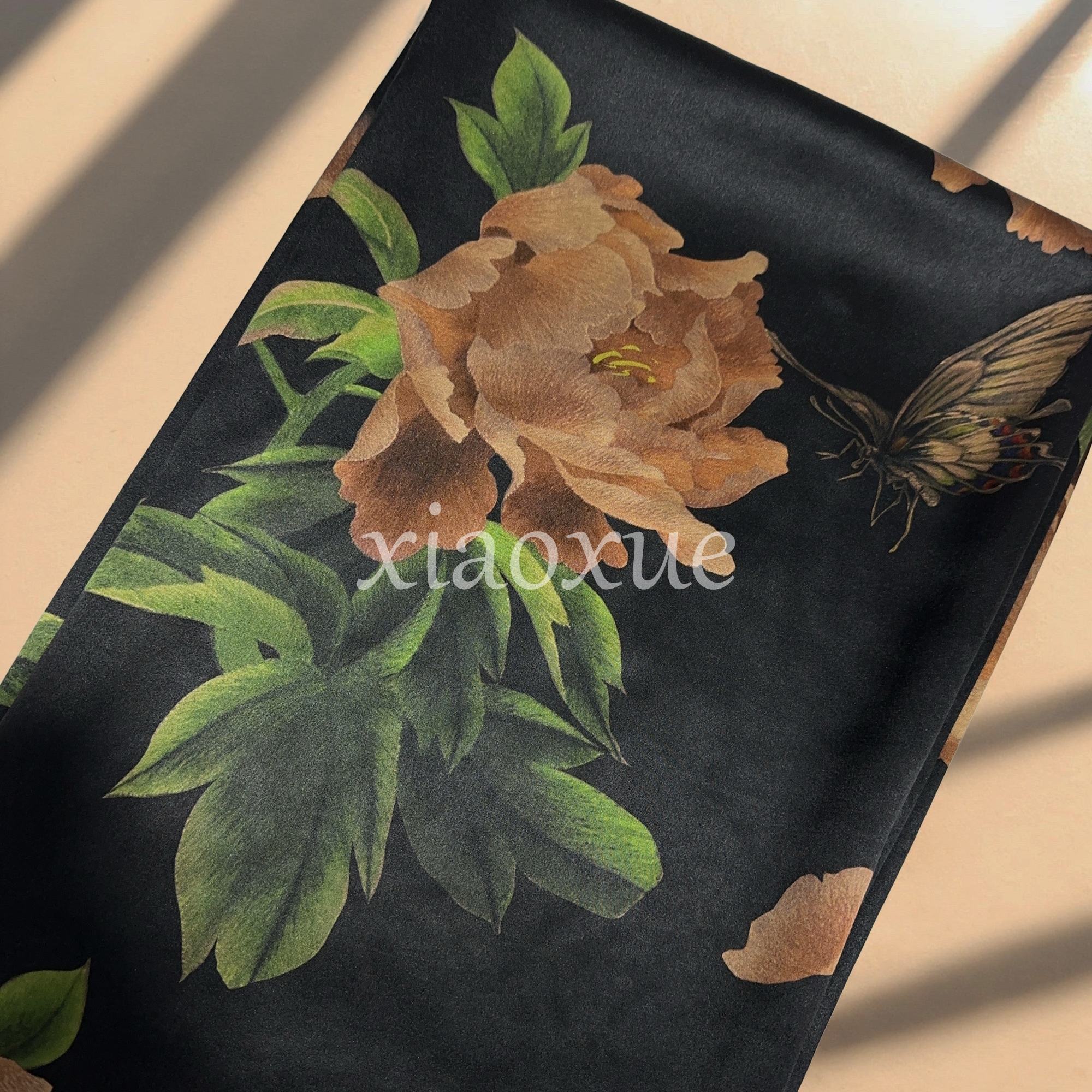[皮子-国色] 桑蚕丝 丝绸面料 重缎香云纱衣服布料110门幅 50姆米