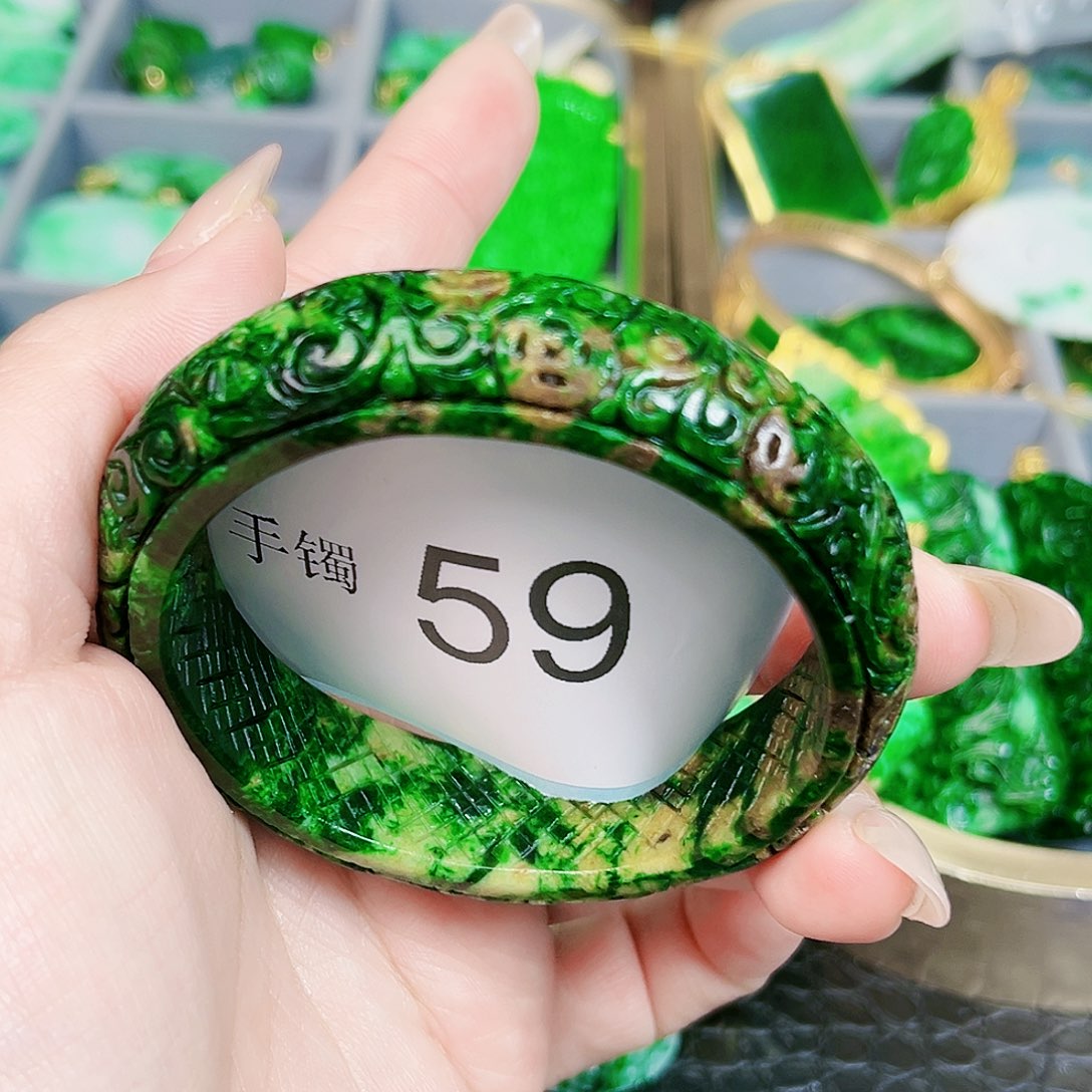 翡翠颈饰未镶嵌手镯55/56