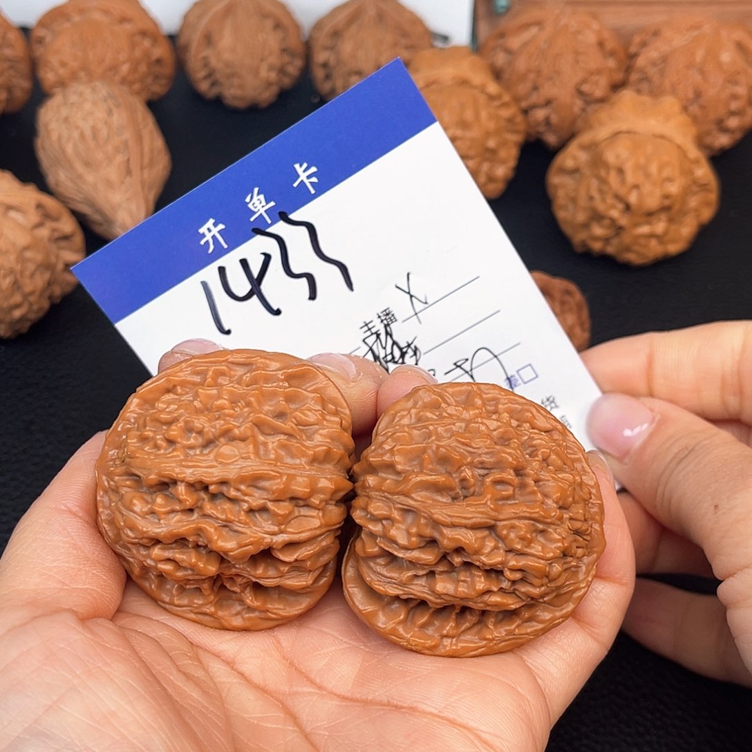 文玩核桃吊坠ঞ***海四座楼43尺。 1433