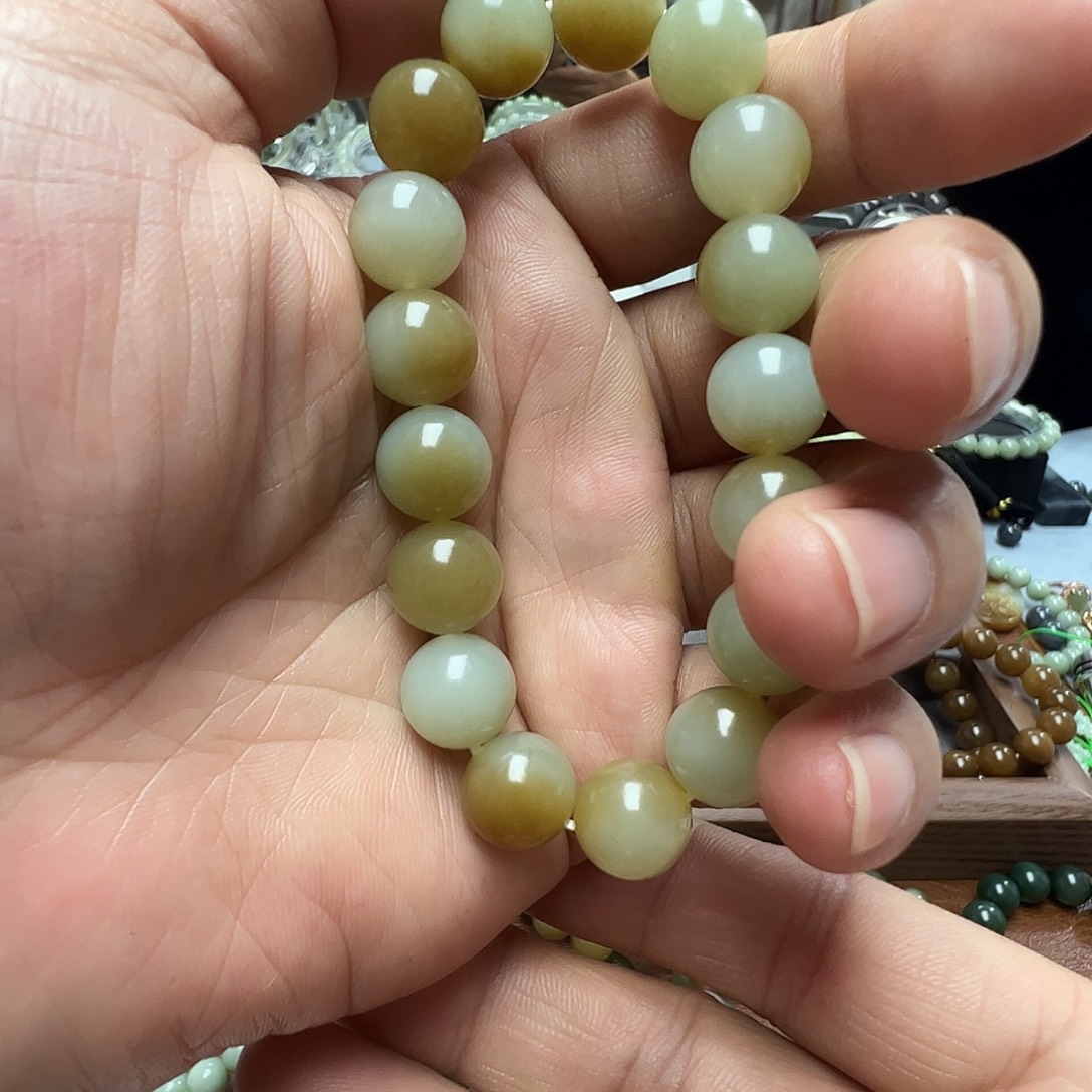 暴***羊和田玉（糖玉）未镶嵌手串