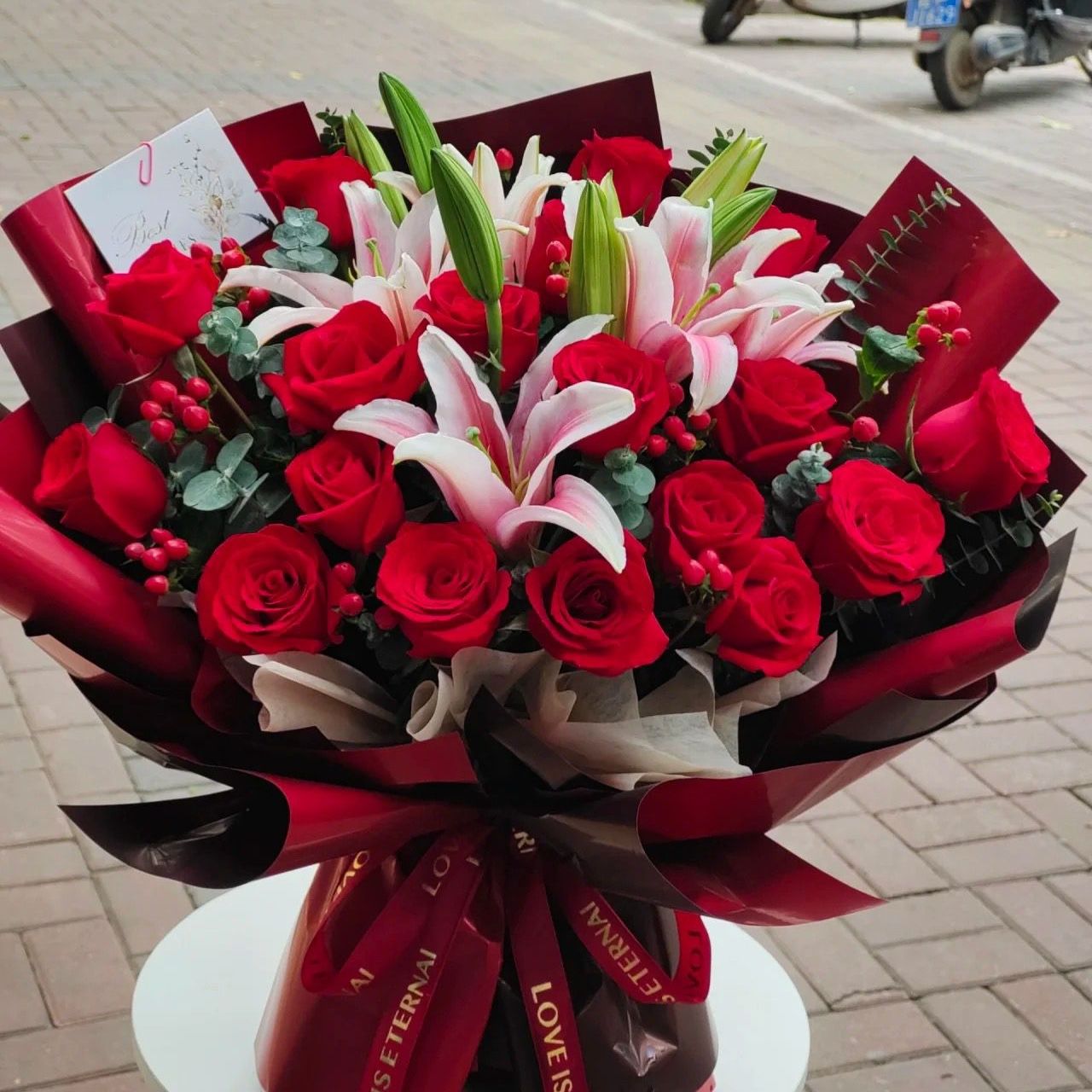 【百事顺心】2支百合搭配19朵红玫瑰鲜花花束 纪念日鲜花生日鲜花附近花店送花上门