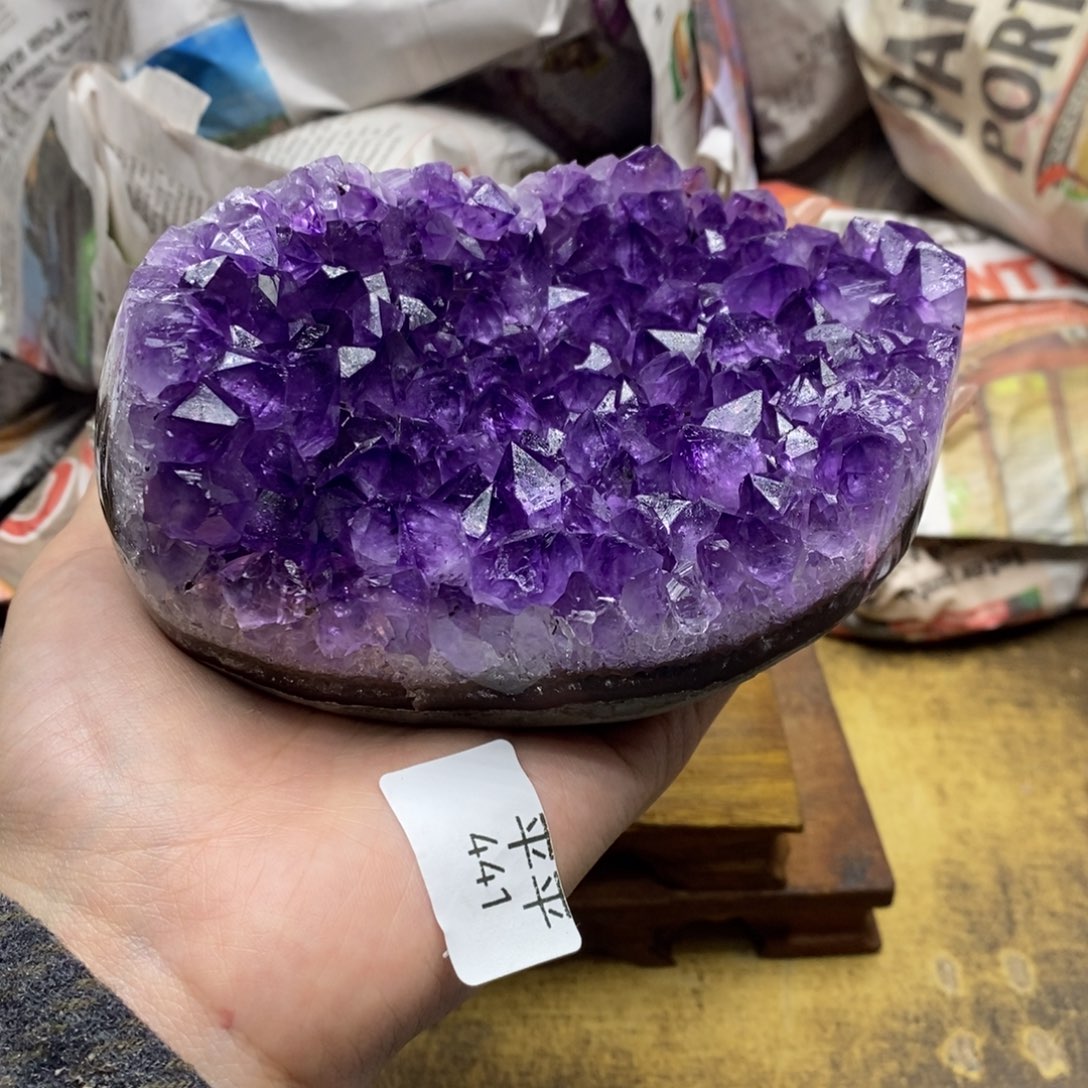 紫晶乌拉圭未镶嵌