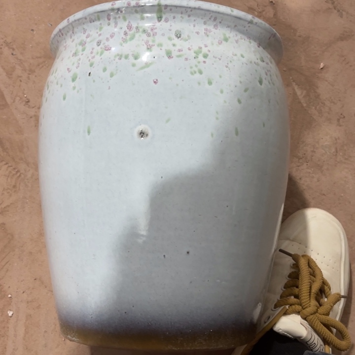 花盆紫砂口径26高度30一只小瑕疵