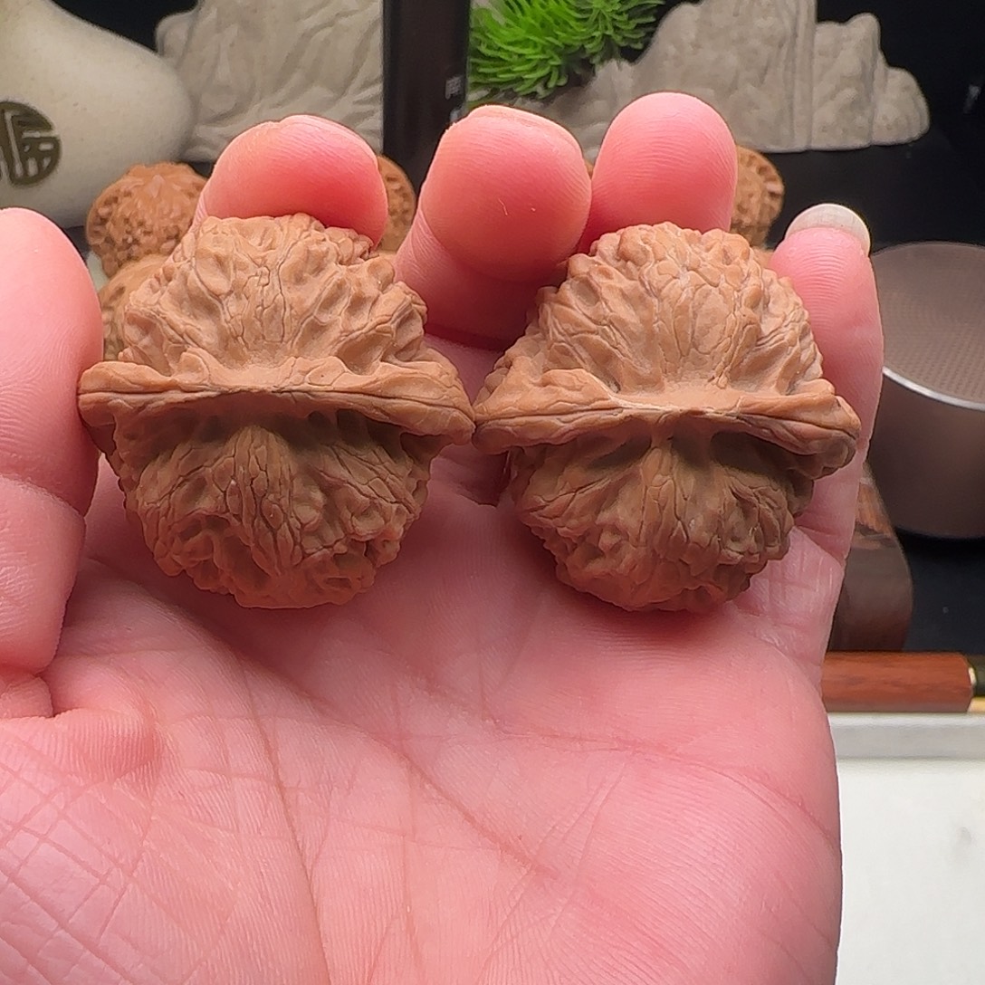 文玩核桃吊坠宫灯