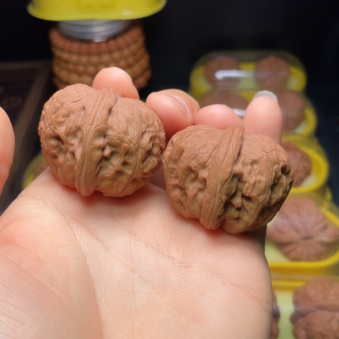 文玩核桃吊坠42尺元宝