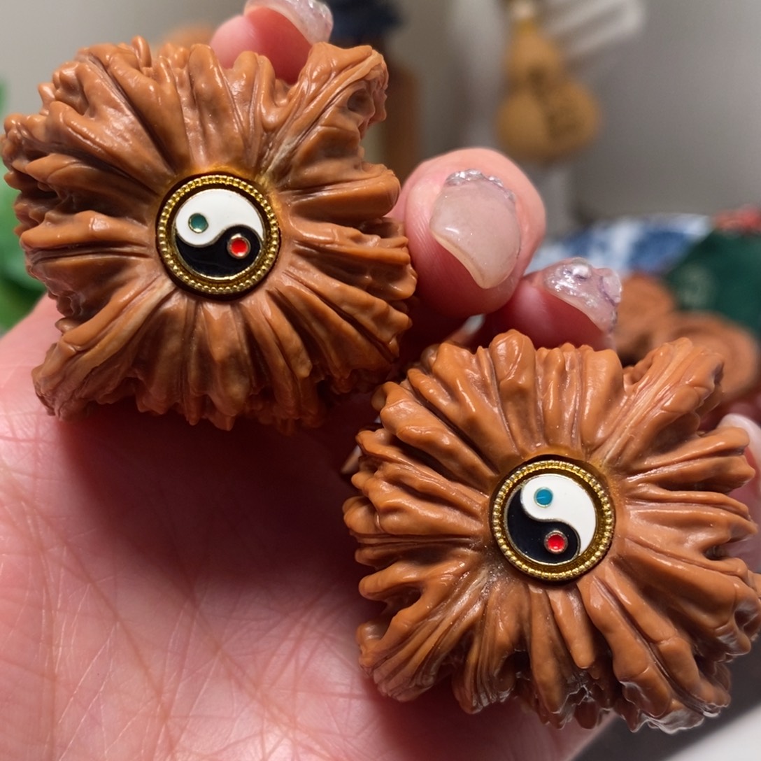 文玩核桃把件45尺寸全品四座楼