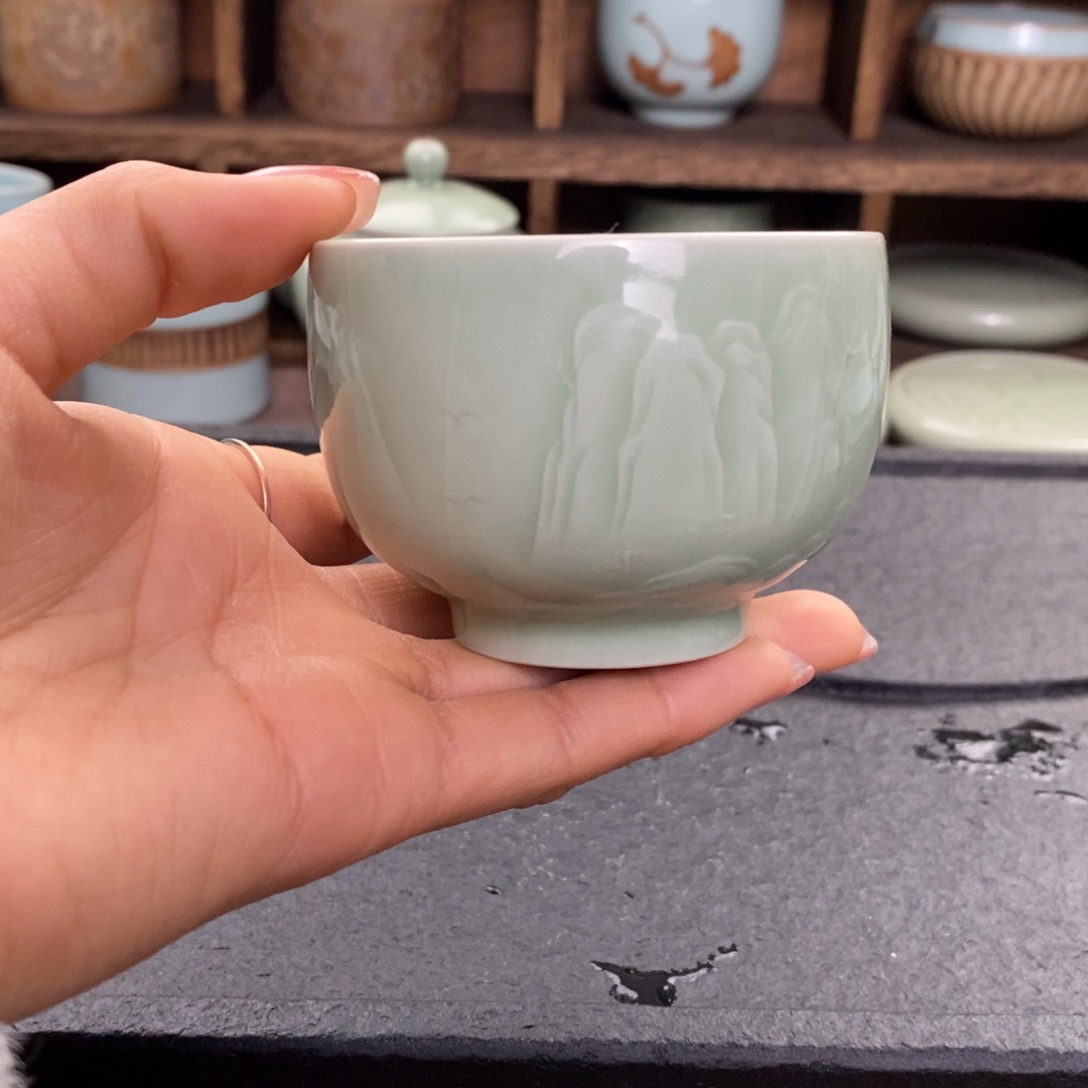 【闪购商品】豆绿罗汉杯微微瑕。。。。奎奎