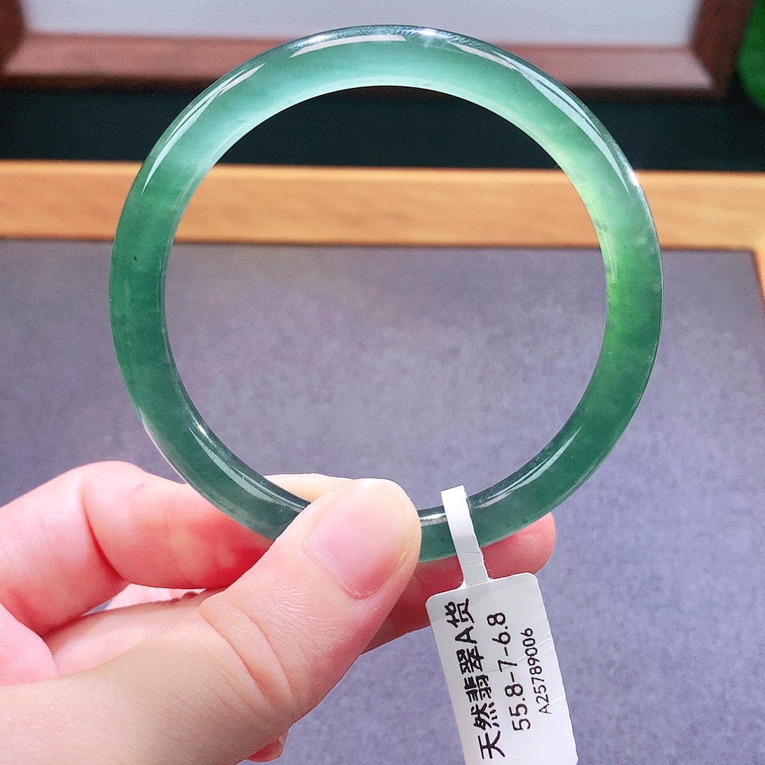 未镶嵌手镯翡翠天然翡翠