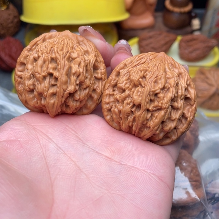 文玩核桃把件虎头43全品