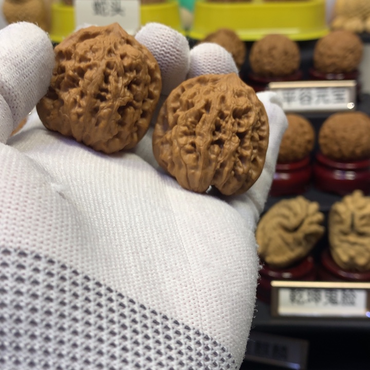 文玩核桃把件野生狮子头37