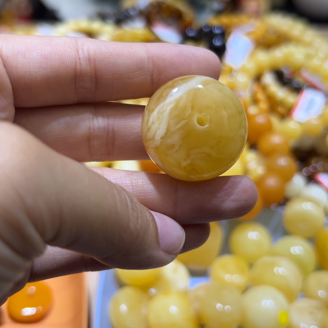 琥珀珠宝奇石未镶嵌