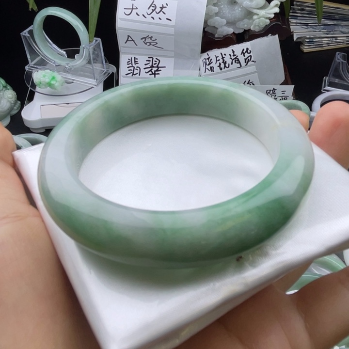手链翡翠未镶嵌天然55.56