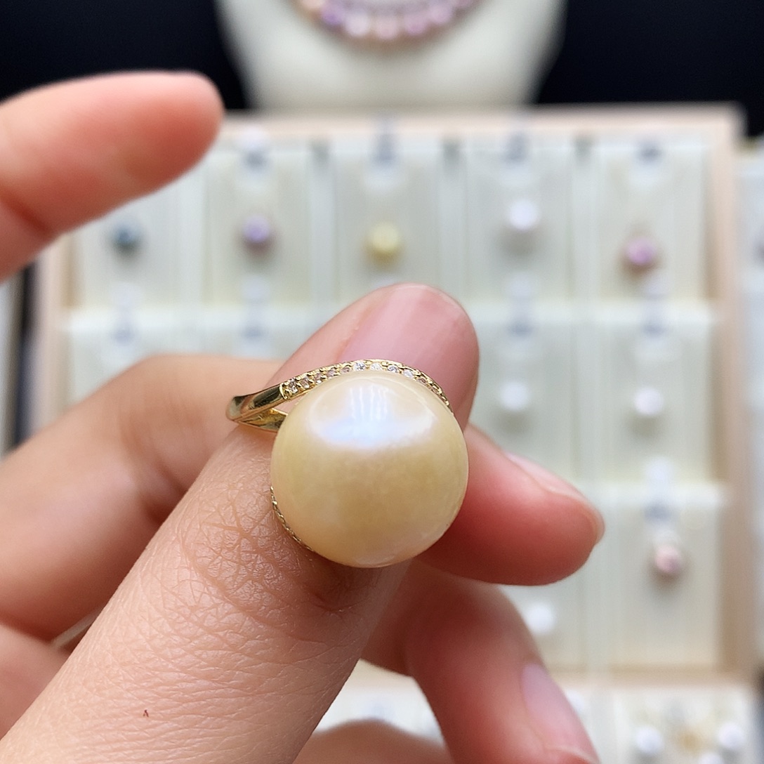 淡水珍珠颈饰合金