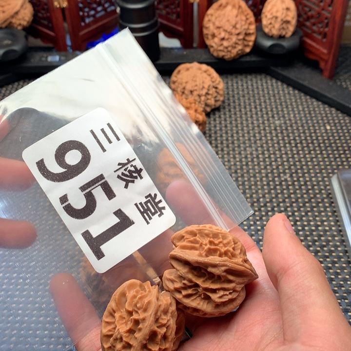 吊坠文玩核桃大龙