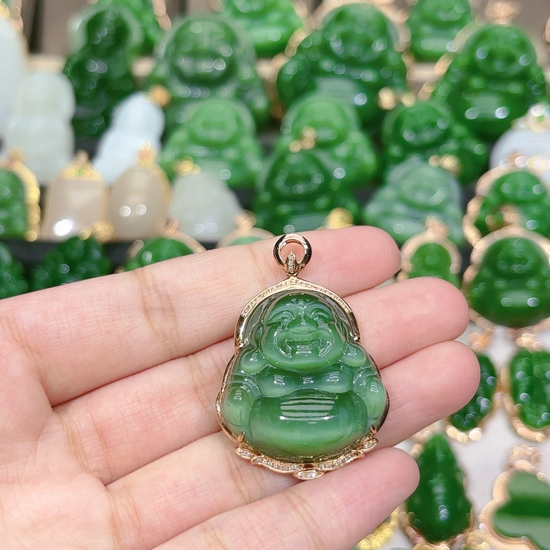 和田玉（碧玉）颈饰18K金镶嵌