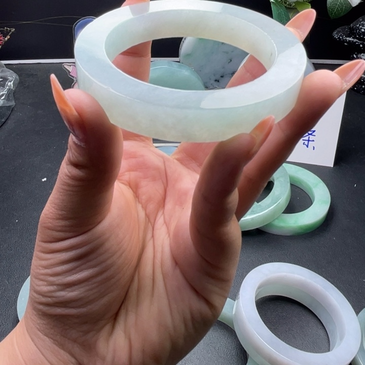 大***米定制翡翠未镶嵌翡翠翡翠