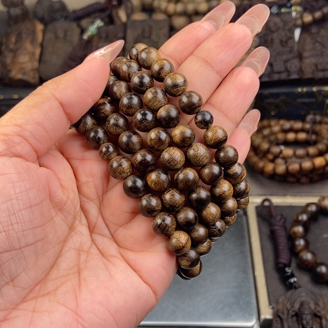 沉香手串缘**往越南芽庄白棋留疤