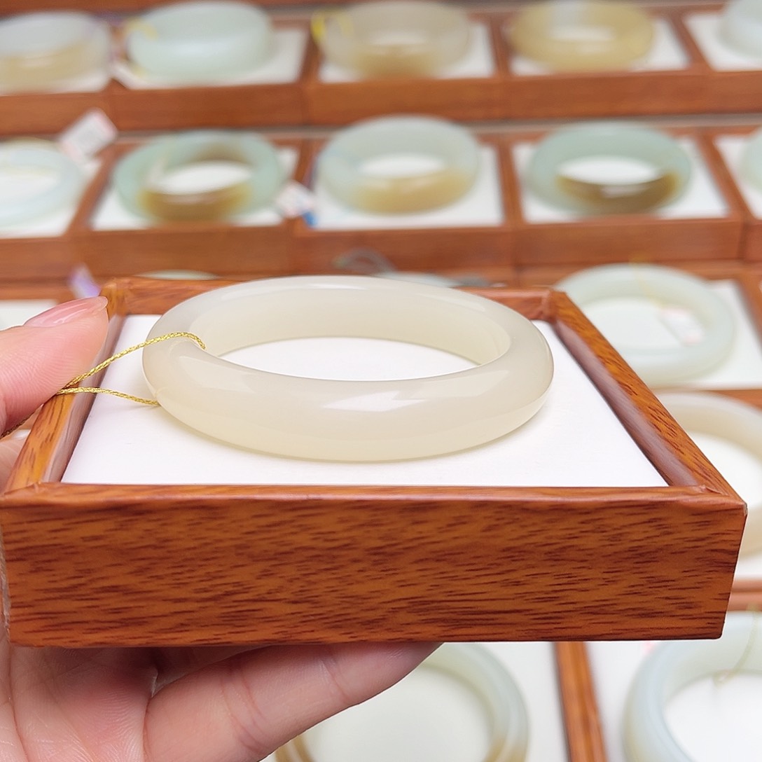 和田玉手镯未镶嵌暖*杨53.3