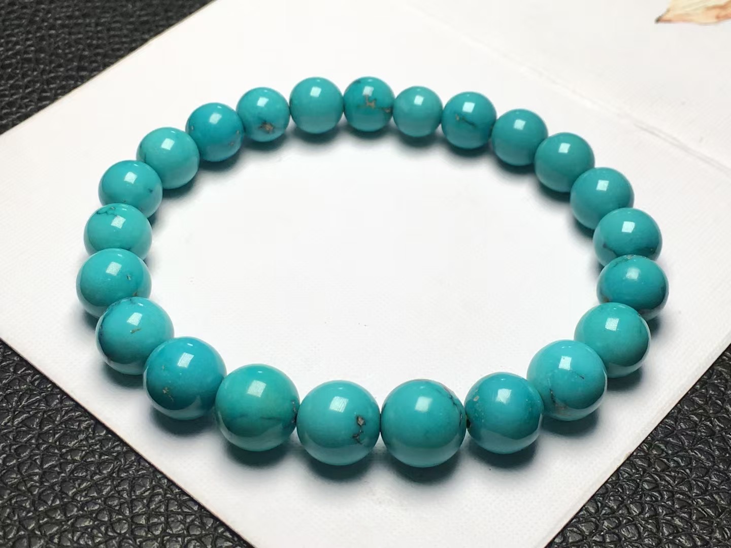 洞子沟精品玉化天然绿松石圆珠手串料，高瓷高色，直径7-8.5，玻璃瓷