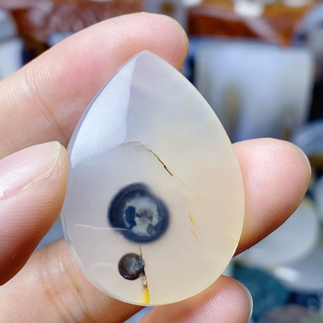 玛瑙/玉髓未镶嵌珠宝半成品