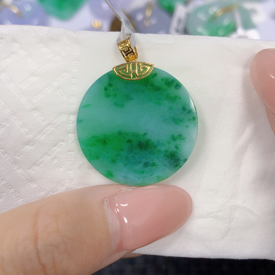 翡翠18K金镶嵌颈饰天然翡翠a货 百元以上9米证书费自理