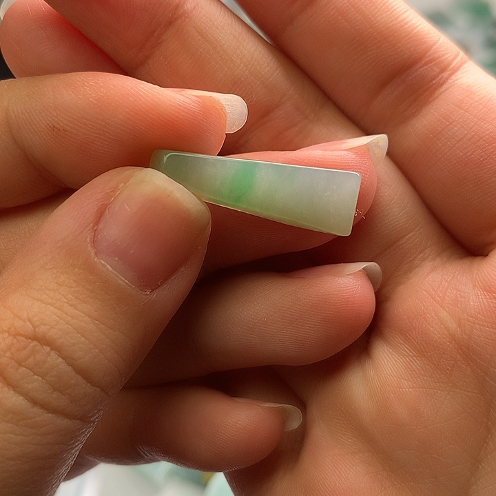 翡翠颈饰未镶嵌料子