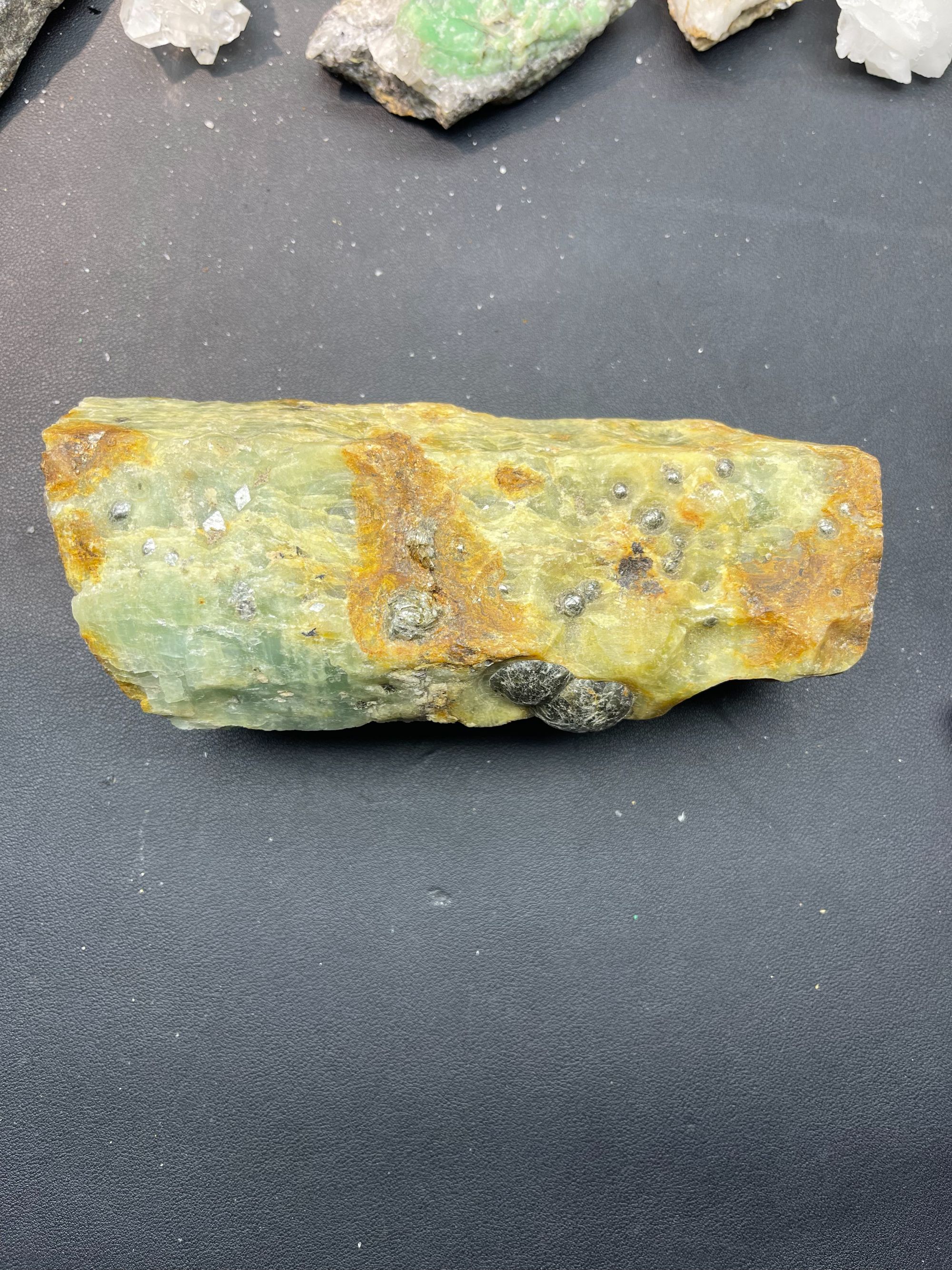 原石海蓝宝完美无瑕品质优良居家装饰原石制造