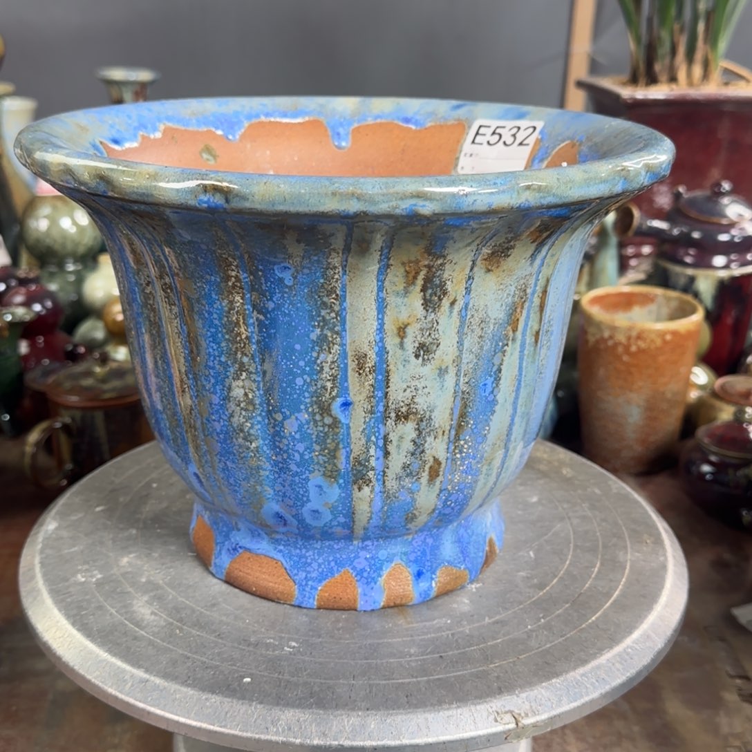 秦***月紫砂花盆532        