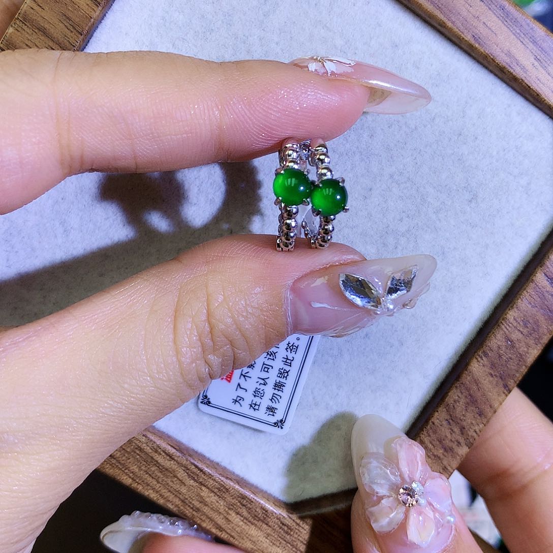 翡翠耳饰银S925镶嵌天然翡翠蛋面耳包