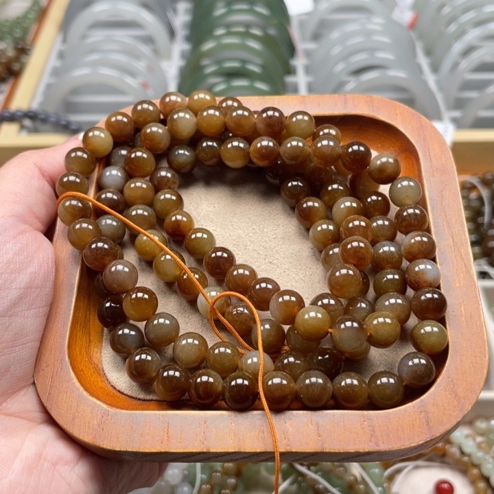 和田玉未镶嵌珠串8mm