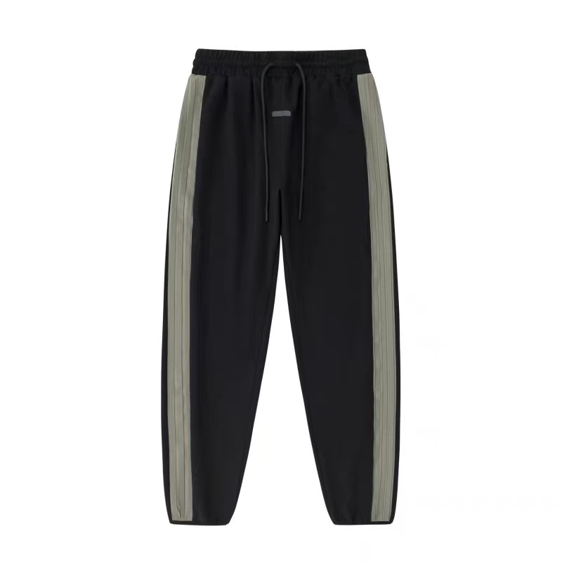 开春情侣款 三条杠运动休闲长裤卫裤束脚