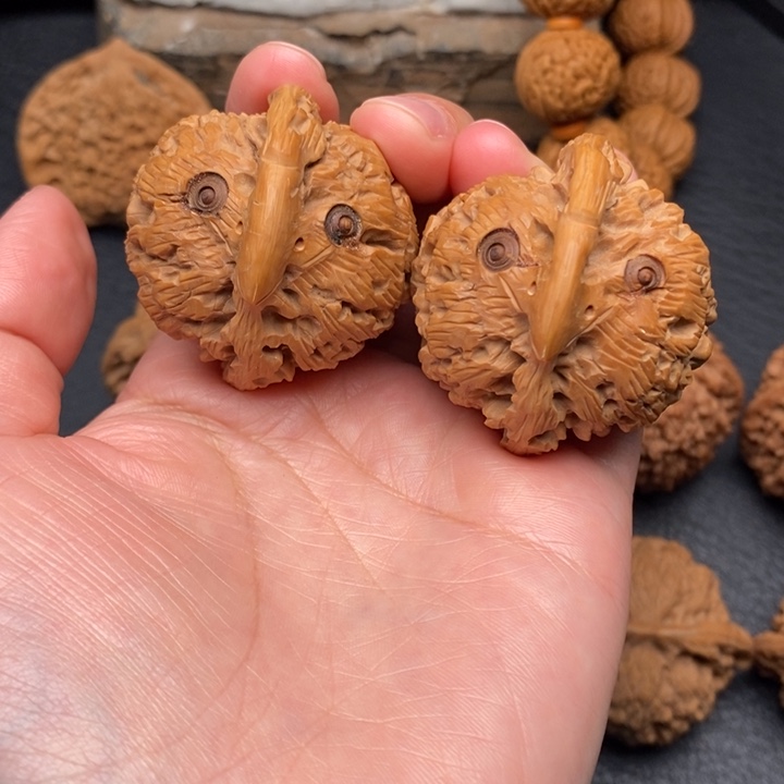 桃核把件雕刻41 小鸟