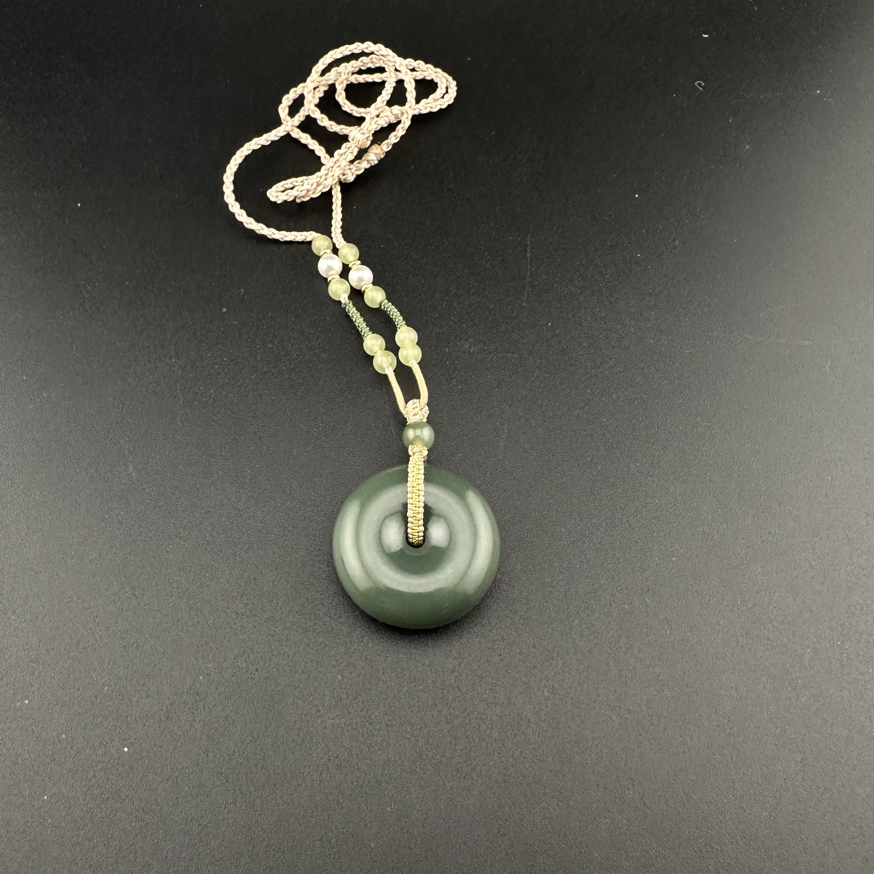 ZGY1228Xh标003和田玉吊坠多样性发其一