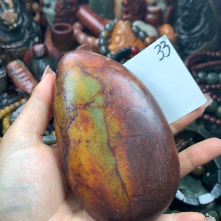 透闪石质玉未镶嵌珠宝奇石