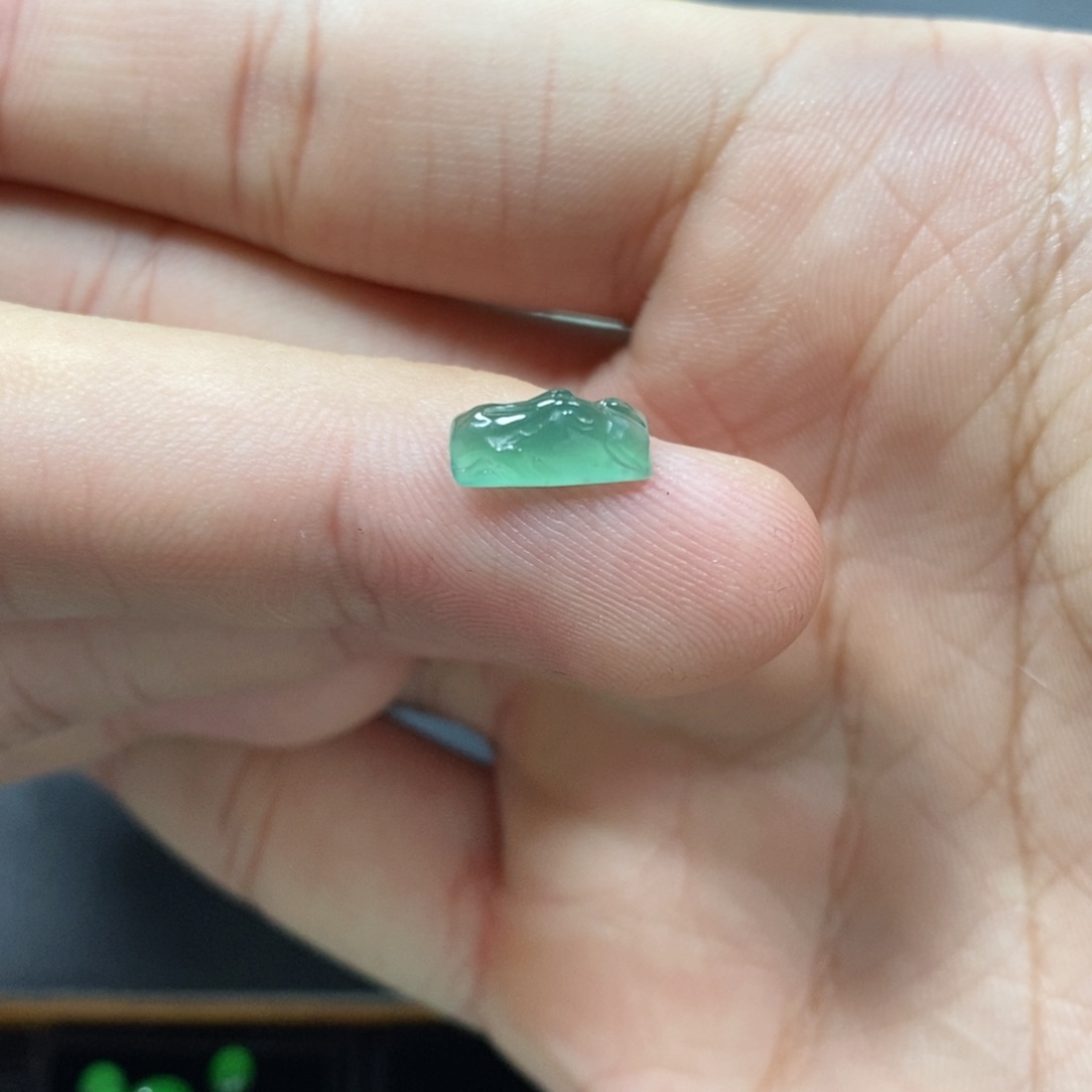 翡翠挂件未镶嵌翡翠珠宝翡翠珠宝