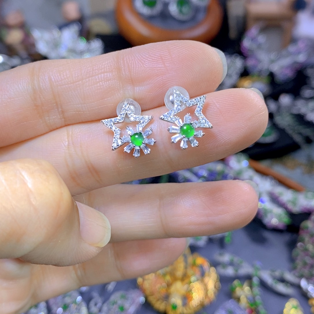 翡翠颈饰银S925镶嵌天然翡翠