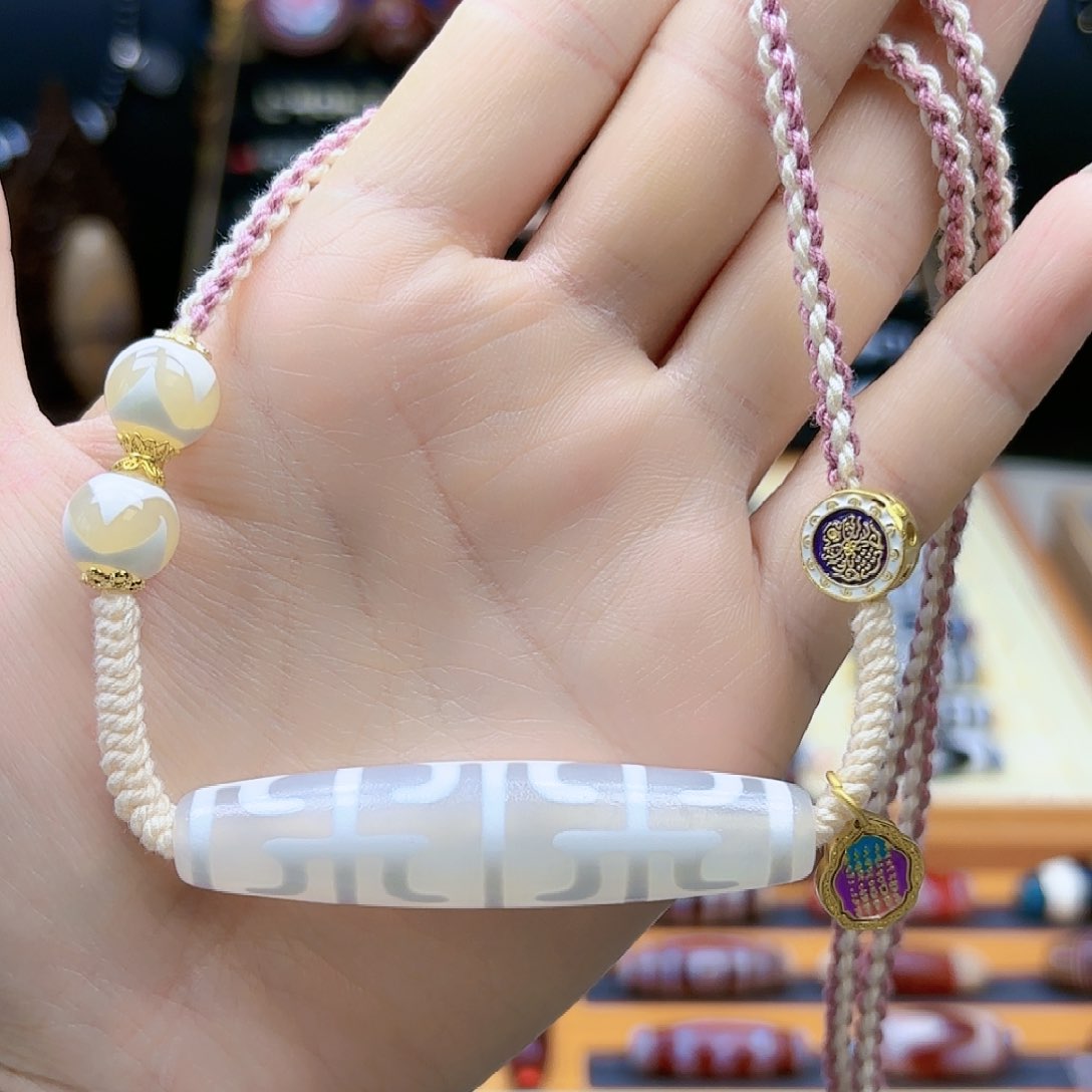 玛瑙/玉髓颈饰合金