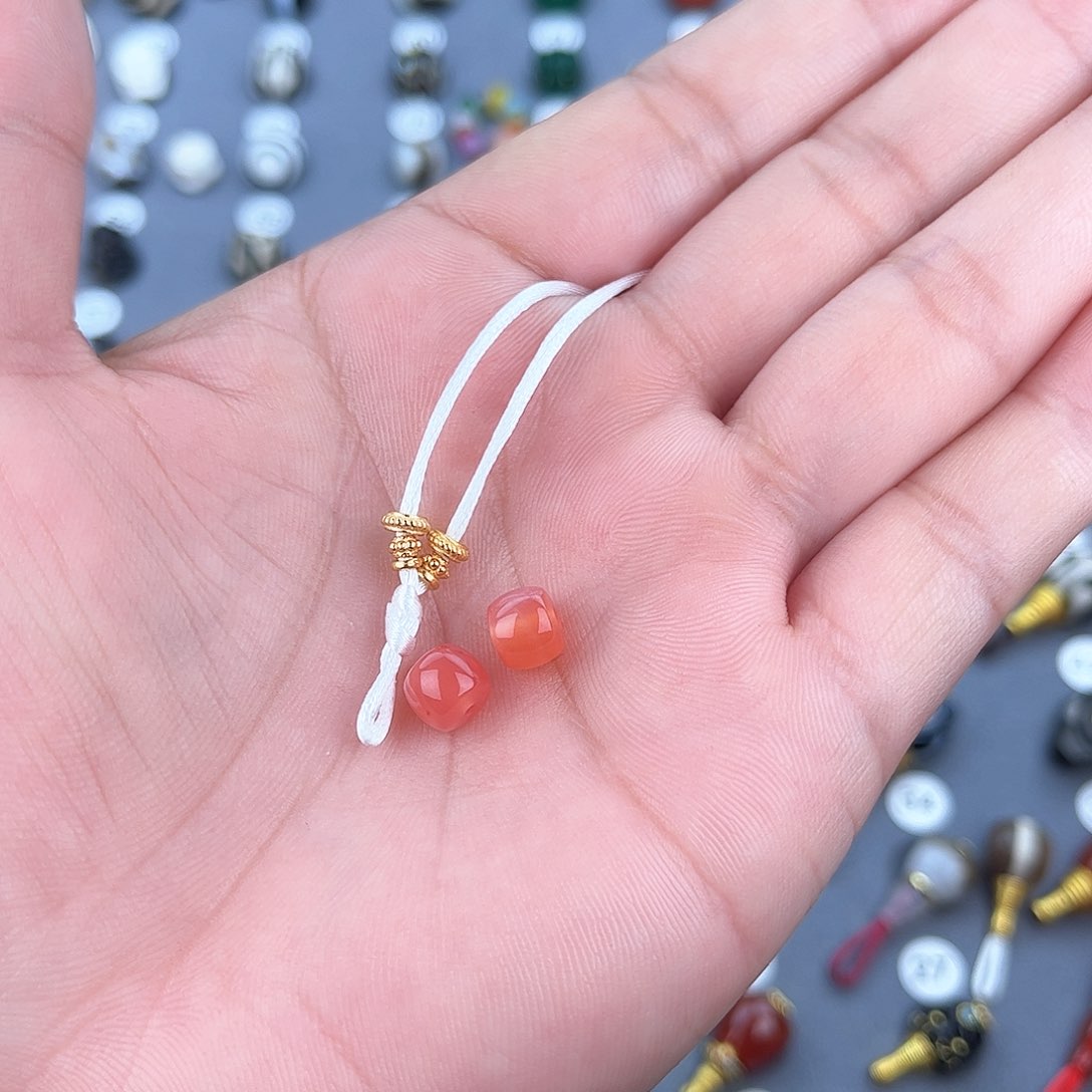 玛瑙/玉髓饰品未镶嵌惊*。