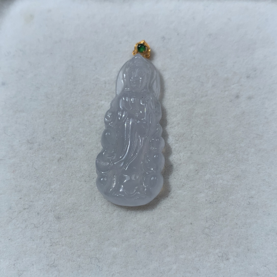 翡翠18K金镶嵌颈饰观