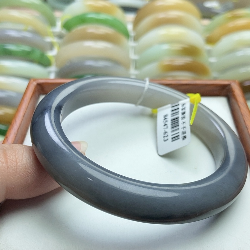 【闪购商品】和田玉手镯未镶嵌5859