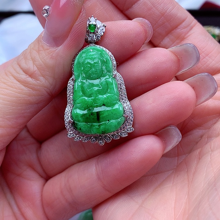 翡翠颈饰银S925镶嵌翡翠