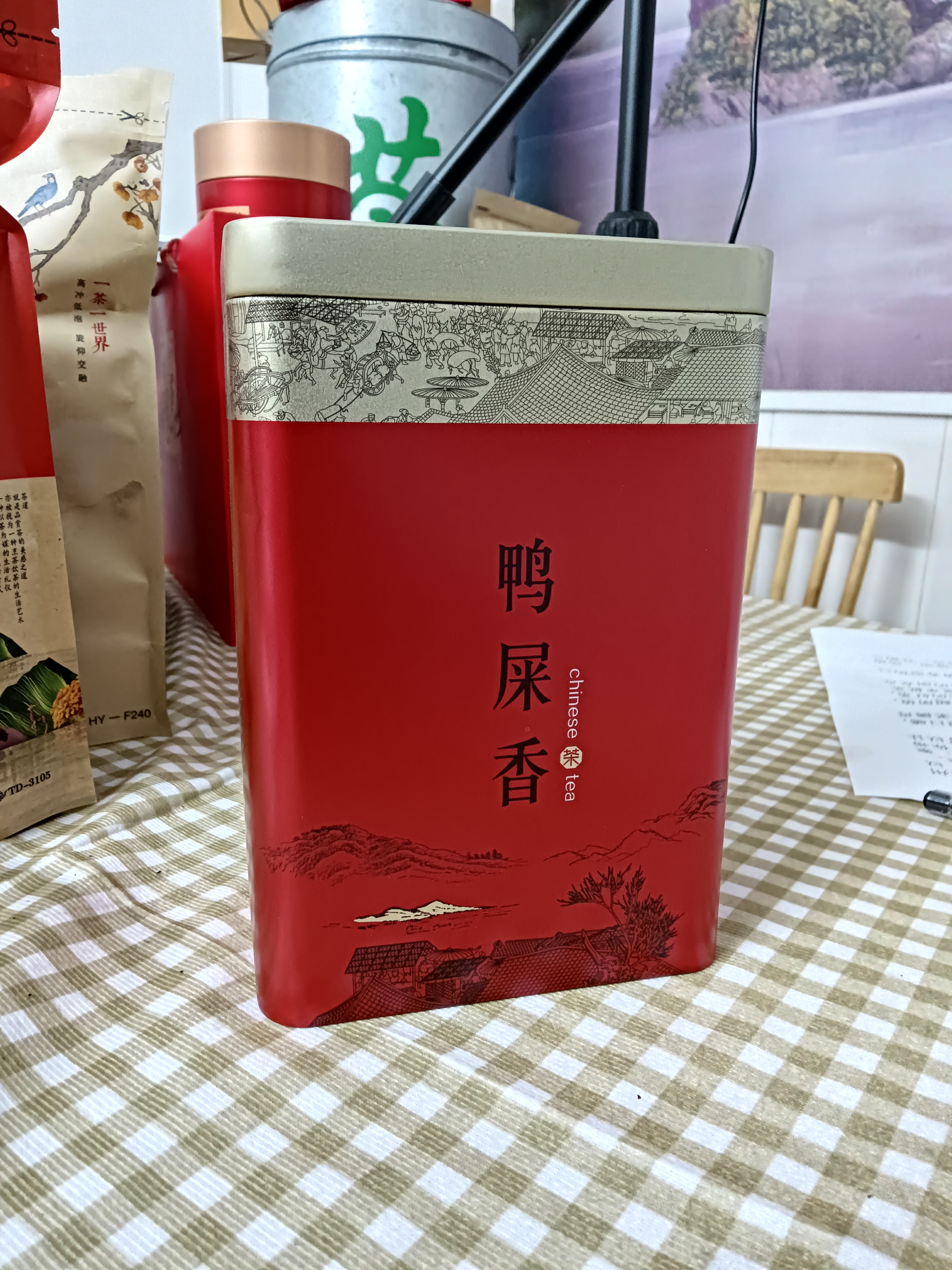 凤凰单枞茶 鸭屎香礼盒包装 春茶铁盒装Y250