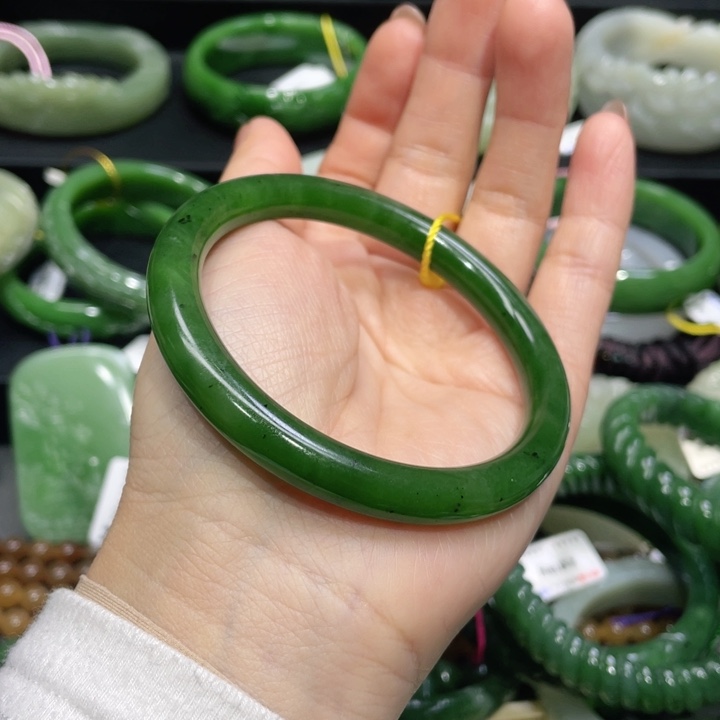 和田玉手镯58圈口 编号100未镶嵌