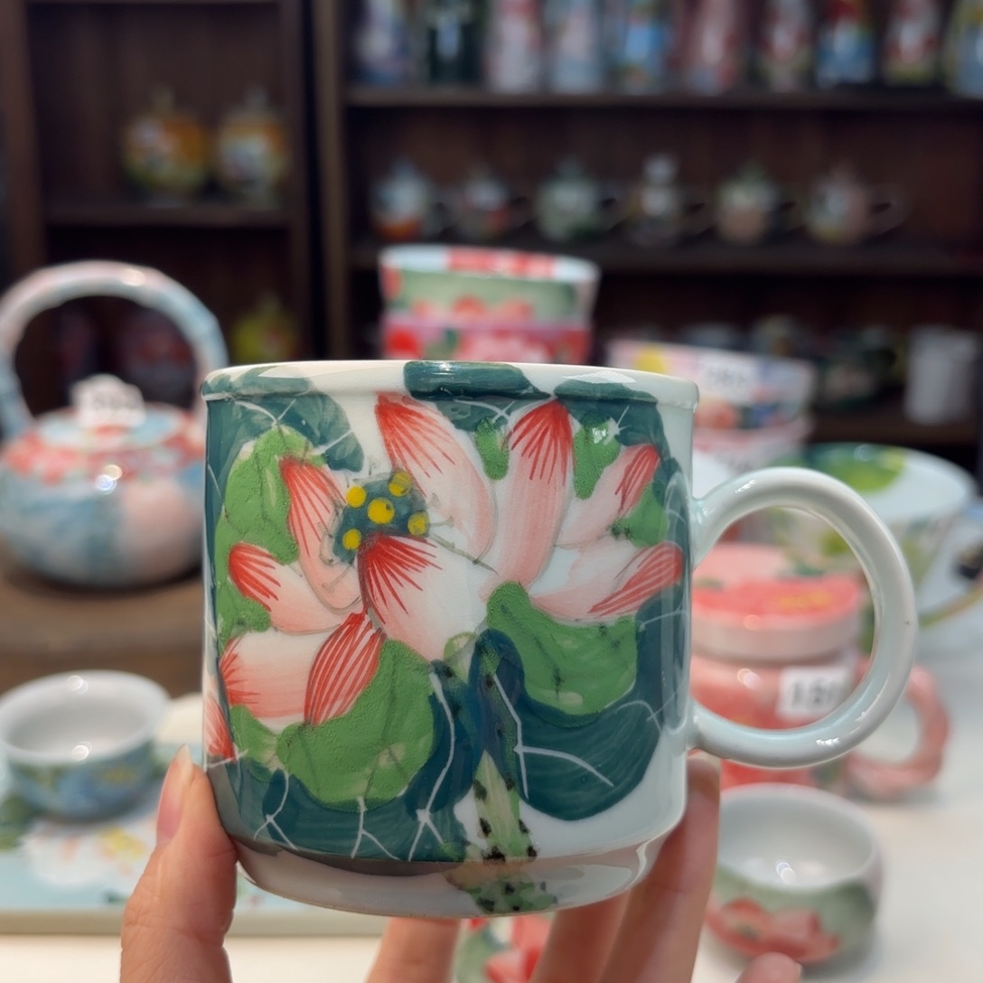 瓷片兔兔好可爱啊我