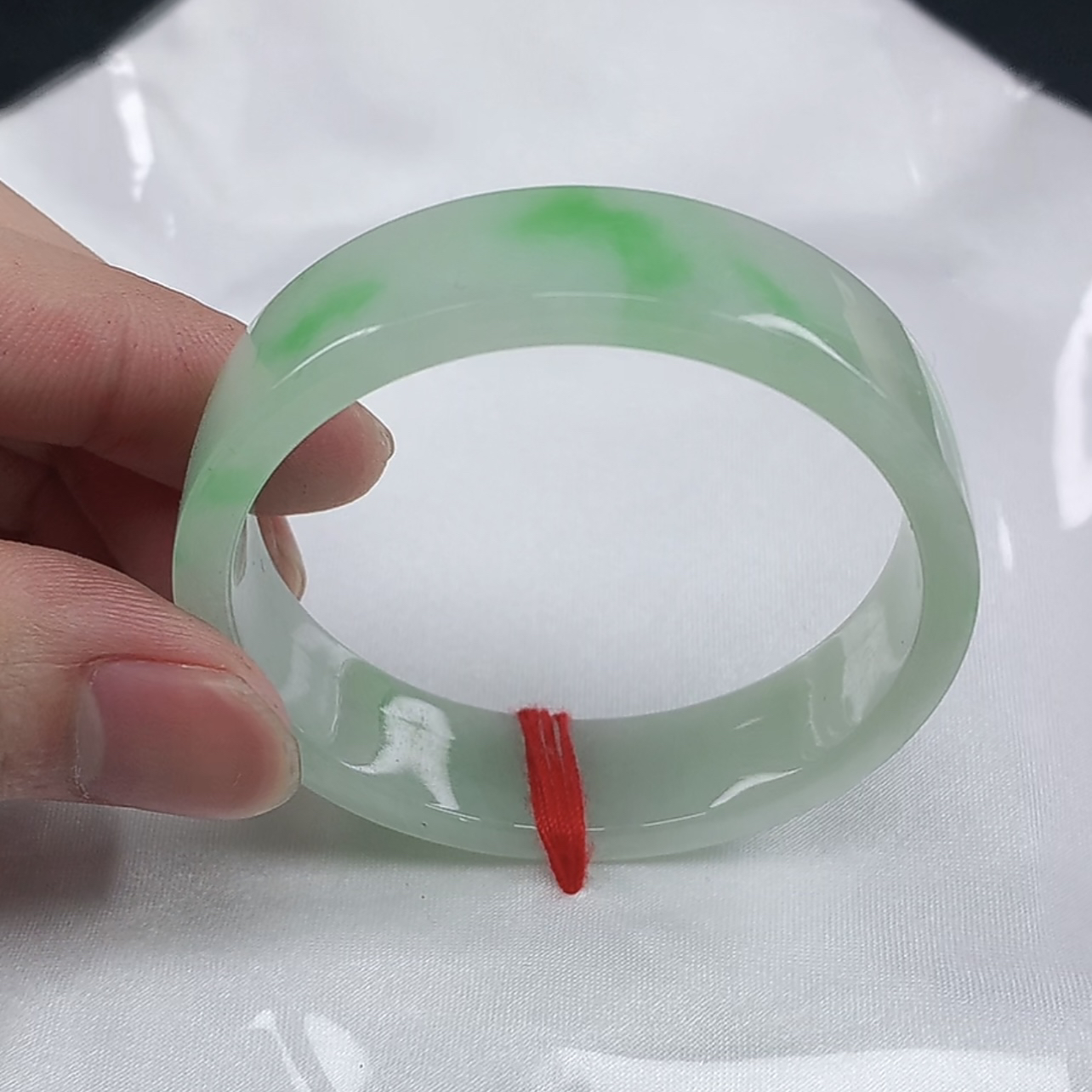 缅甸天然翡翠a货手镯，圈48.8（8801）正