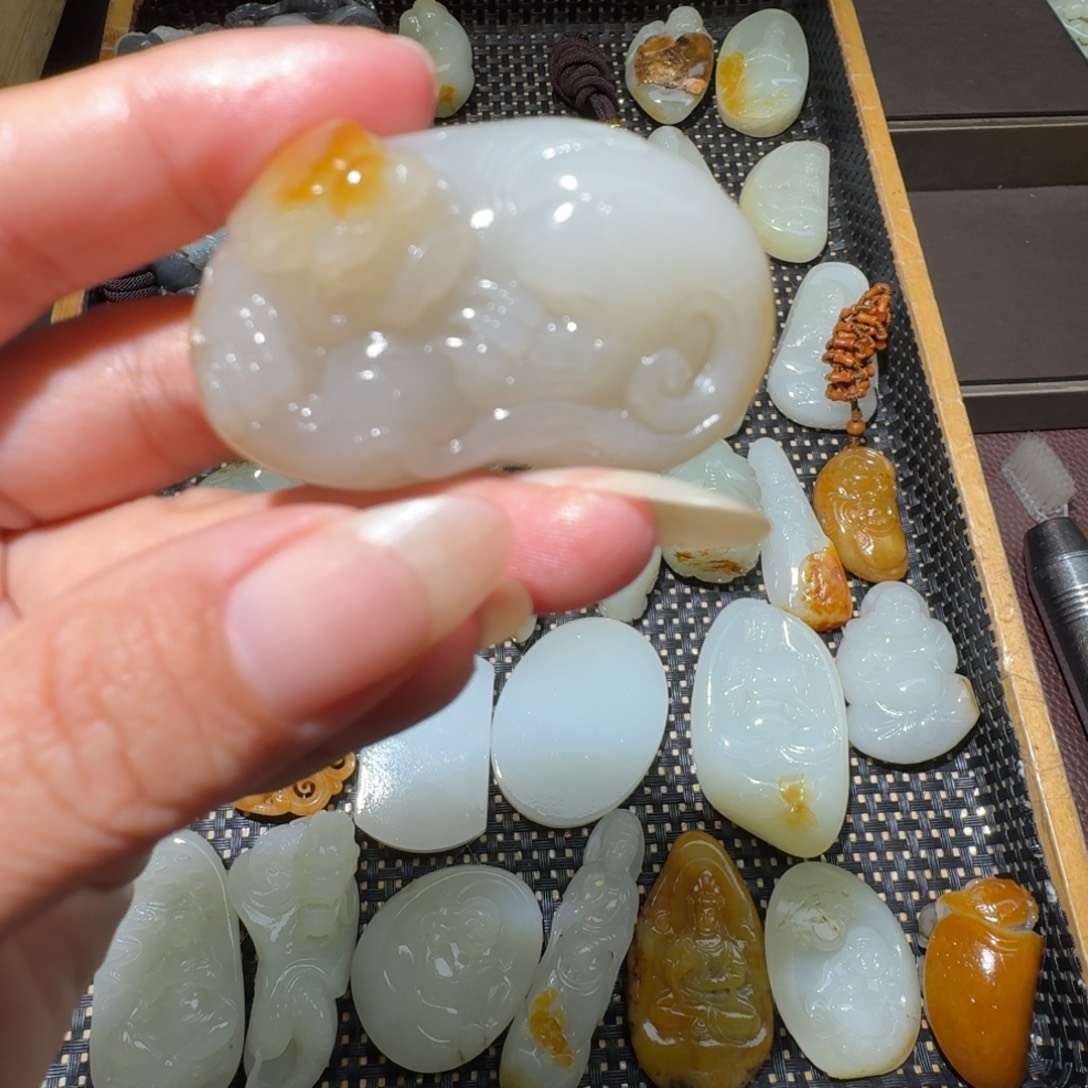 和田玉未镶嵌吊坠(不含链)