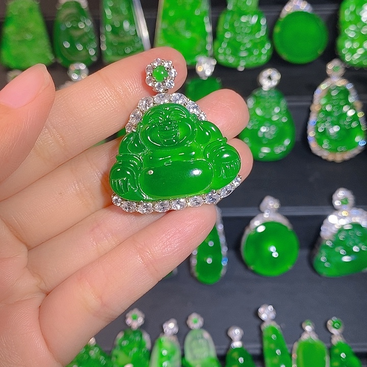 翡翠银S925镶嵌颈饰是