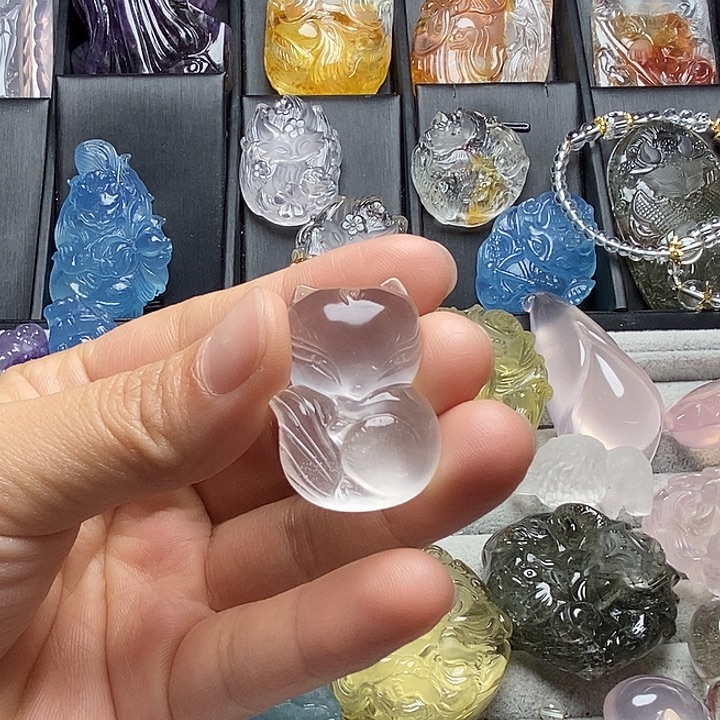 T****颈饰未镶嵌水晶水晶吊坠